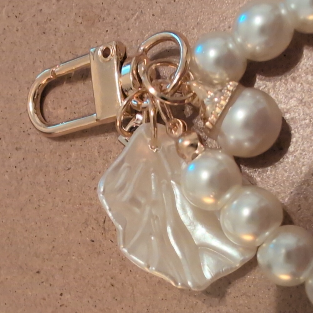 Pearl Beaded Charm & Zipper Pull with Gold Clasp - Picture 3 of 3